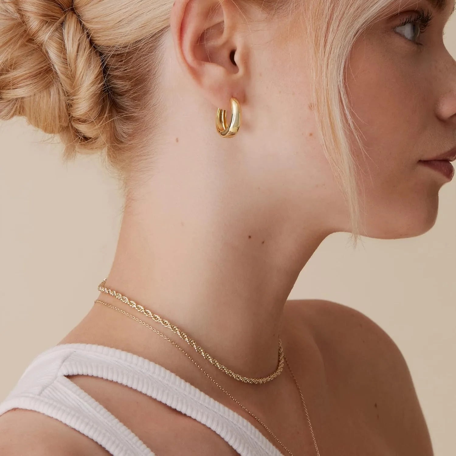 Argola Lisa Oval Mharessa Banhado a Ouro 18k